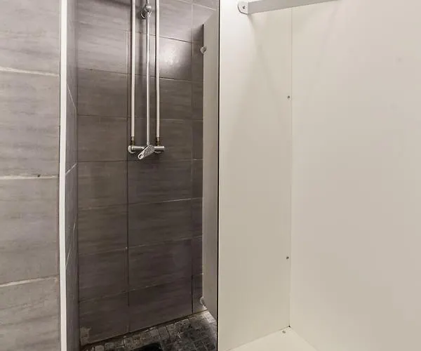 アルターホステル *